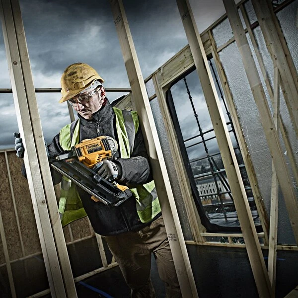 Cloueur De Charpente Dewalt DCN692P2 XR 18 V Avec 10 Boîtes De Pointes – Image 5